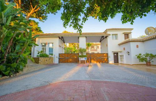 Luxurious 3-Bedroom Penthouse in Los Monteros Marbella - Foto 29