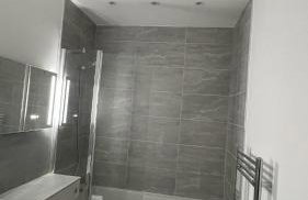 Exquisite Riverside Living in a Stunning Flat - Foto 17