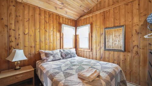 Sunnyside 2BR 1BA Relaxing Lakefront Retreat - Foto 4