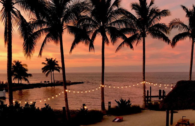 2 Beautiful 4 Bed 3 Bath Pool Home w Free Dock - Foto 2