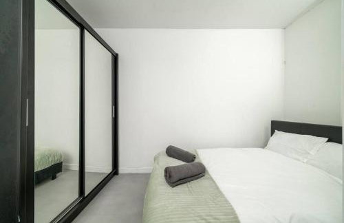 New 3BED Stylish Apartment with Amazing Transport - Foto 5