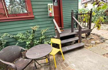 Charming Garden Cottage & Walk to UC & BART & Parking - Photo 9
