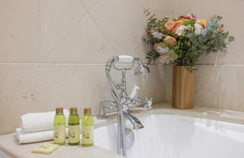 Le Suite Napoléon - Luxe et Sérénité au Cœur de Cannes - Foto 18