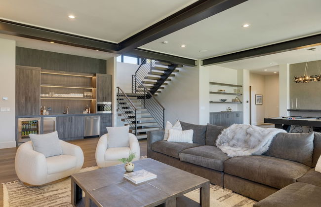 Reflection by Avantstay Sleeps 18 Lake Views Hot Tub Game Room - Foto 22