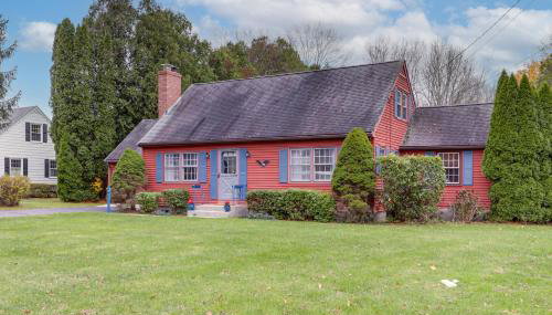 Thames River Fun! Sunny Retreat in Quaker Hill - Foto 1