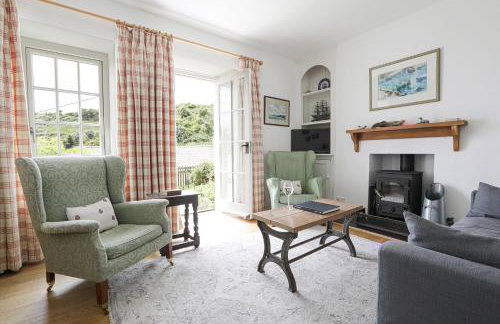 Lobster Pot Portloe views of the village and sea - Photo 9