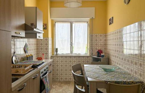 2 Bedroom Beautiful Home In Torrenova - Foto 9