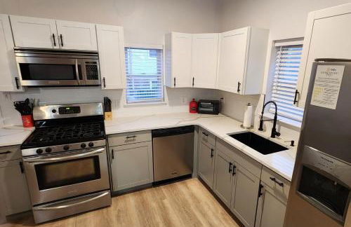 The Bay House- New Kitchen & Updates! An AC Vibe!! - Foto 27