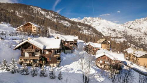 PUY SAINT VINCENT APPARTEMENT T2 BALCON SUPER PANORAMA AVEC PARKING PRIVE COUVERT et PISCINE L'ETE - Foto 5