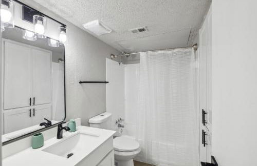 The Landry 255 Spacious and Cozy 1 Bedroom 1bth - Foto 15