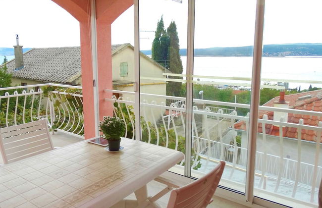 Lush and Sunny Apartment With Balcony and Sea View - Foto 8