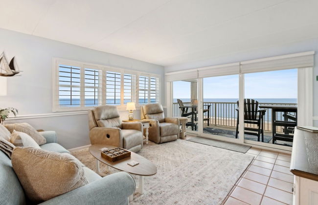 Beach Condo Miles-long Views Sand and Sea, Access to Private Fishing Pier by RedAwning - Foto 14