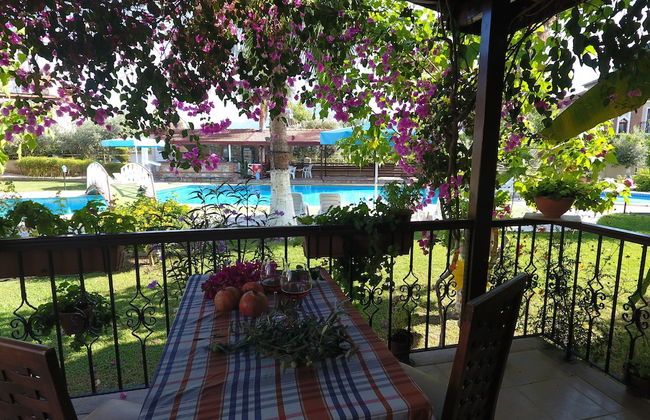 Lale Apart - Photo 25