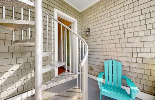 Luxury cottage with pools & multiple decks, 1/2 block to beach - Foto 33