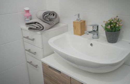 Apartment Ferienwohnung mit Grünem Blick Terrasse & Neu saniert Bordinghaus 24h Check-In in Freudenberg am Main - Foto 60