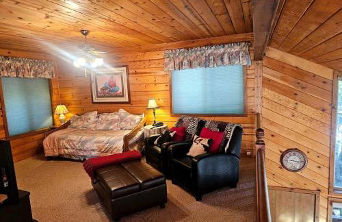 Peaceful Mountain Cabin with Private Lake and Game Room Near Long Barn, California - Foto 4