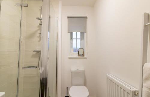 Charming Coastal Retreat - 1-Bedroom Flat in Blyth - Pass the Keys - Foto 21