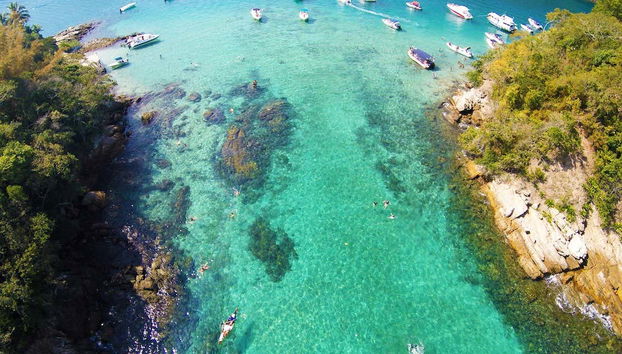 Desfrutando de um mergulho na Lagoa Azul