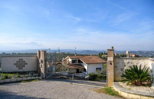 Beautiful Apartment In Moscufo - Foto 16