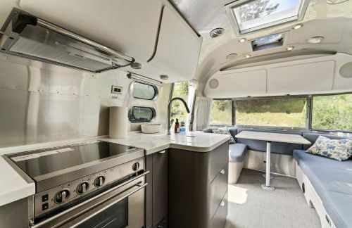Fully-Equipped Airstream Rental for Glamping in Chelan, Washington - Foto 6
