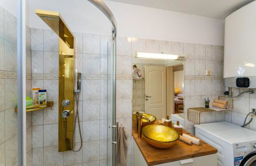 MY DALMATIA - Villa Sucic with private pool and mountain view - Foto 35