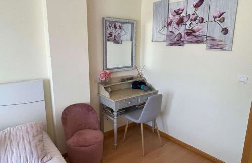 Stylish & Spacious Apartment with Balcony - Foto 28