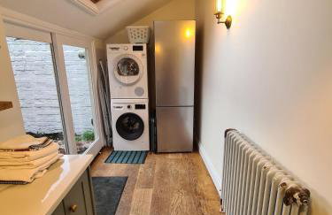 The Shrubbery-Superb Modern home-6 beds-sleeps 11 - Foto 17