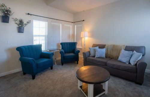 Our Farmhouse, Our Place: Cozy and Cute homestead! - Foto 12