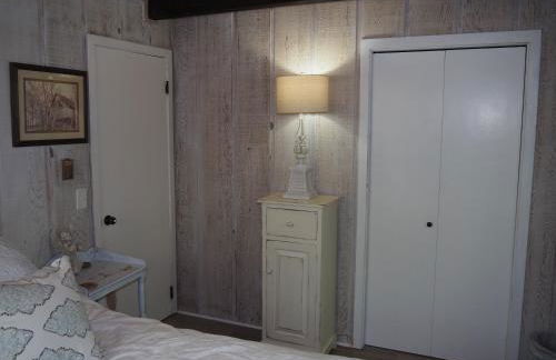 Sunset Serenity - INCREDIBLE HOME ON LAKE BLUFF! - Photo 32