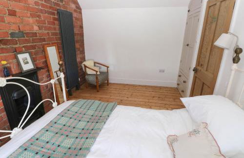 Llanwern Farm - Photo 30