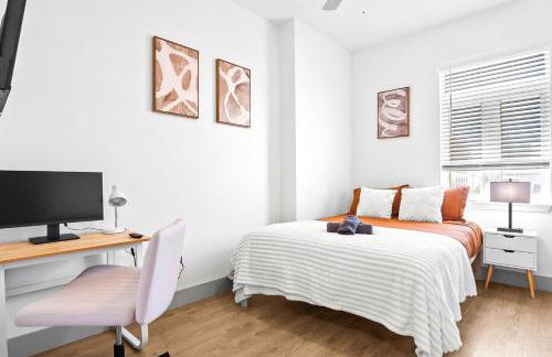 Midnight Marvel - Amazing City Views, Free Parking - Foto 25