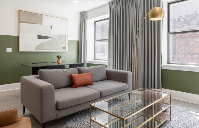 Sosuite Corner 1BR Apt w W D Desk - Photo 7