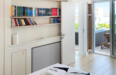 Blue Bay Vouliagmeni Luxury Apartment - Photo 32