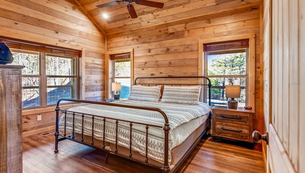 Jerne Ridge 7 Bedroom Cabin by RedAwning - Foto 2, Habitación