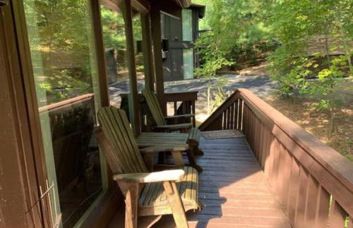 Round Cabin - 5 Min to Bedford PA - Deck - Hike- Golf - Photo 9