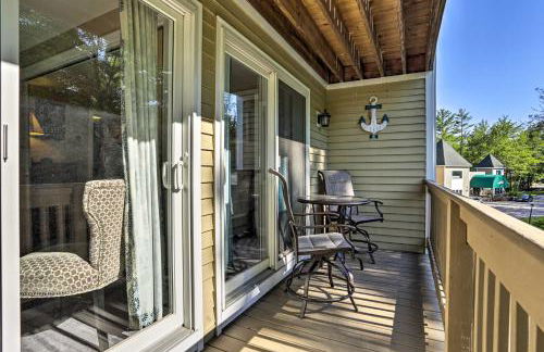 Lake Getaway Walk Across Street to Private Beach! - Foto 3