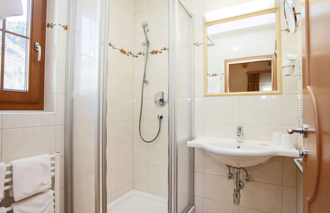 Inviting Holiday Flat With Sauna in Stumm - Foto 11