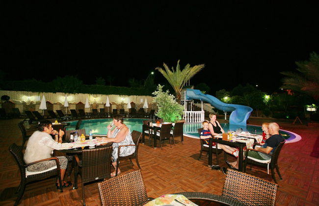 Hotel Bella Bravo - Photo 30