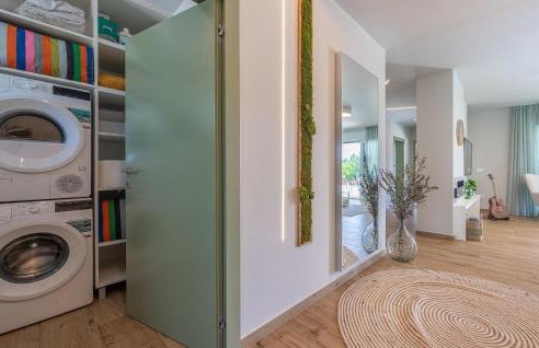 Stunning Home In Hum With Sauna - Photo 20