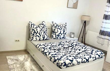 Schönes Zimmer in einer 3er WG-Wohnung geeignet für einen Mann shared apartment - Foto 1