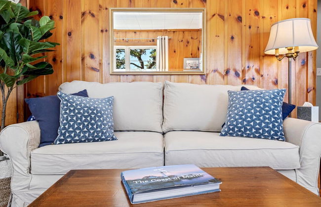 Bayview Beach Cottage For 4! - Photo 22