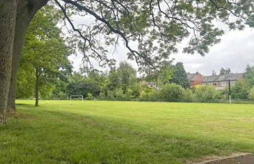 Flaxman Avenue - Lovely 4 bed home, 5 mins drive to York City Centre, Free superfast Wi-fi, Free on-street parking - Foto 22