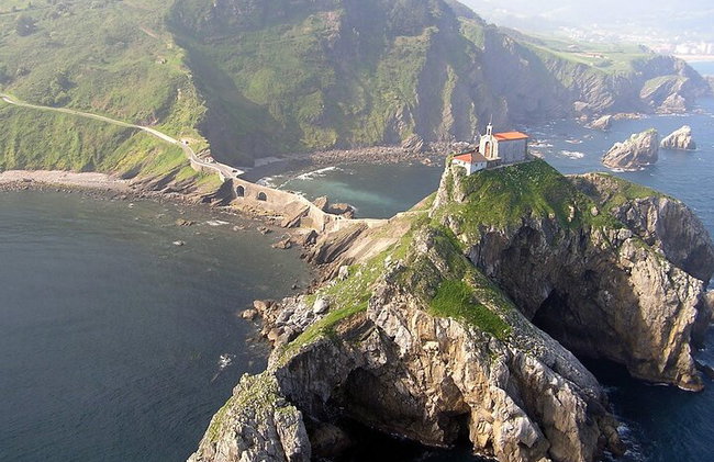Walking Route San Juan De Gaztelugatze, Bermeo & Gernika - Photo 6