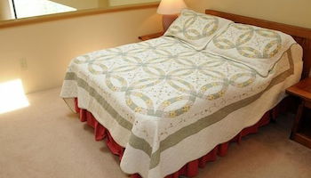 Seven Springs Stoneridge 3 Bedroom and Loft Condo with private deck by RedAwning - Foto 3, Habitación