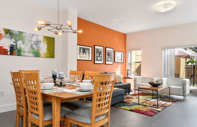 139 Stunning 3BD Home Inside Disney Area - Foto 42