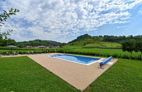 Ruralna kuca 'Villa Zagorka' za odmor sa bazenom i bočalištem - Foto 14