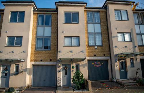 Cosy townhouse, new build, 5 bedrooms, Sleeps 8, Free Parking - Foto 25