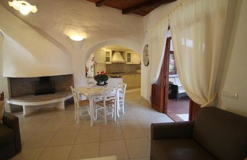 VILLA GILDA CON DEPANDACE PISCINA e GIARDINO - Photo 12
