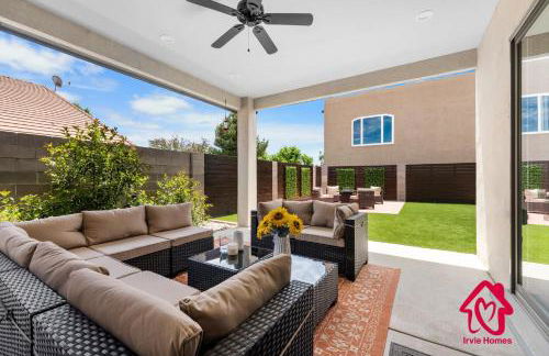 Fireside Oasis Retreat - An Irvie Home - Foto 18