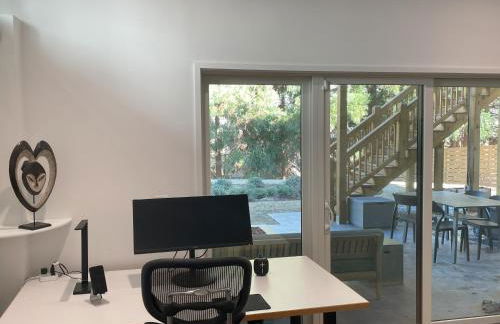 4BR Urban Oasis with Rooftop and Jacuzzi - Foto 40